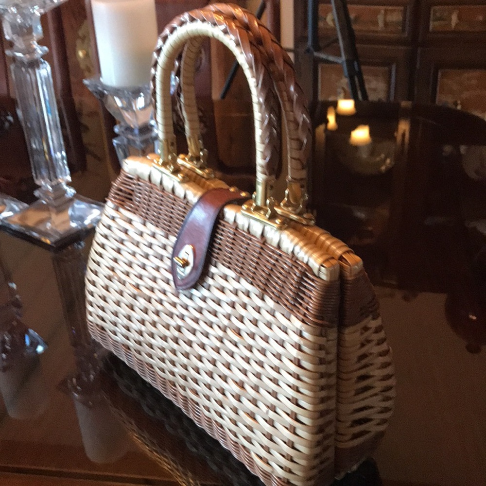 Vintage Wicker Woven ……Hong Kong Purse - Picture 2 of 5